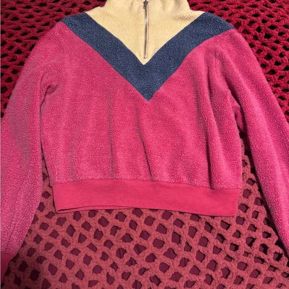 Colorblock Fleece Quarter-zip - Picture 2 of 3